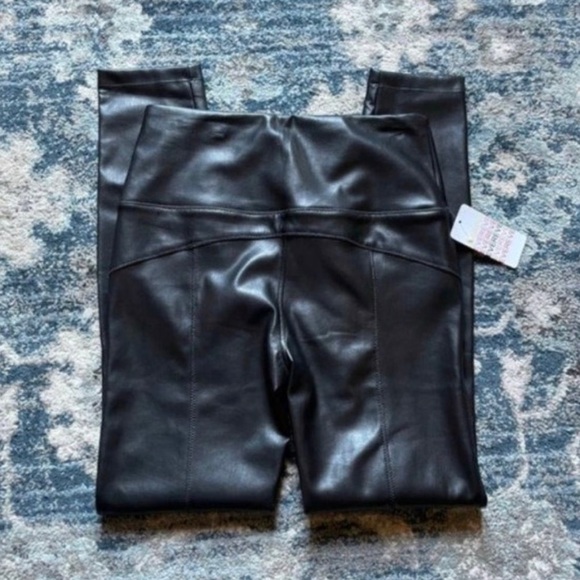David Lerner Bergen Vegan Leather Pants - Picture 7 of 7